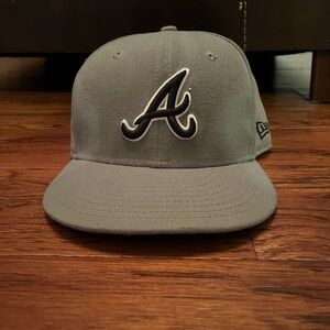 Gray New Era Atlanta Braves Hat Size 7